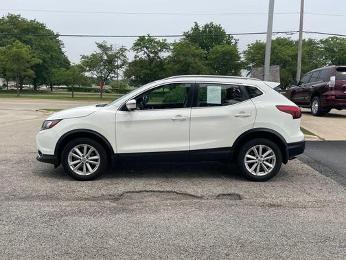 2017 Nissan Rogue Sport SV
