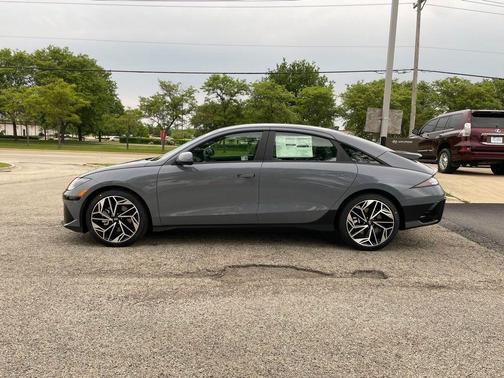 2025 Hyundai IONIQ 6 SEL
