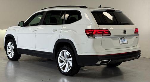Pure White 2023 Volkswagen Atlas 2.0T SE