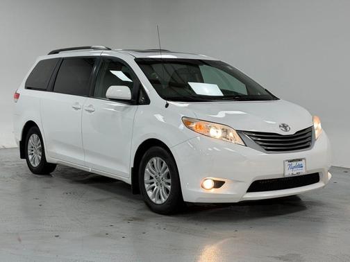 2014 Toyota Sienna L