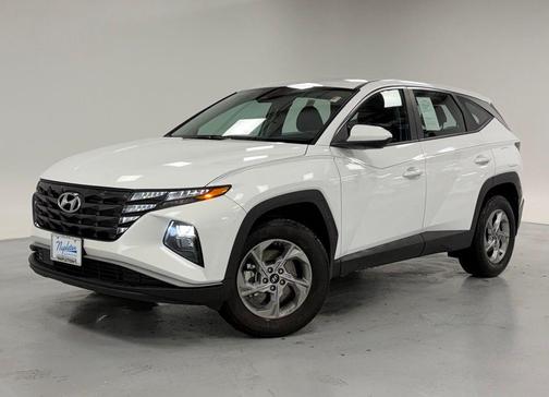 2023 Hyundai TUCSON SE