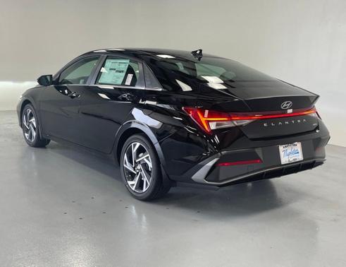 2025 Hyundai ELANTRA HEV Limited