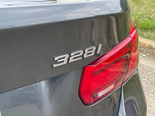 2016 BMW 328 i xDrive SULEV
