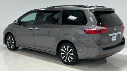 Photo 5 of 27 of 2019 Toyota Sienna Limited Premium