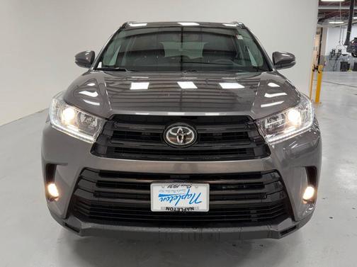 2017 Toyota Highlander SE