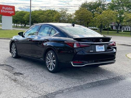 2021 Lexus ES 300h 300H