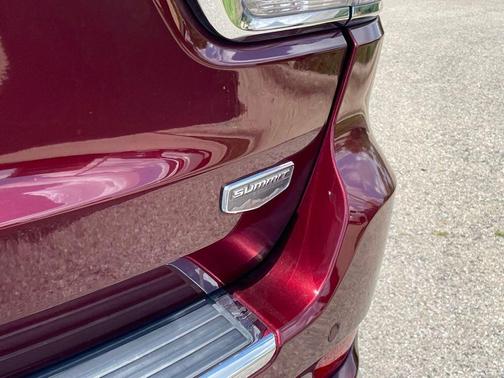 2016 Jeep Grand Cherokee Summit