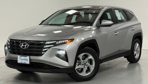 Shimmering Silver 2024 Hyundai TUCSON SE