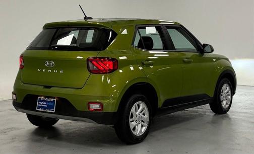 Apple Green 2023 Hyundai VENUE SE