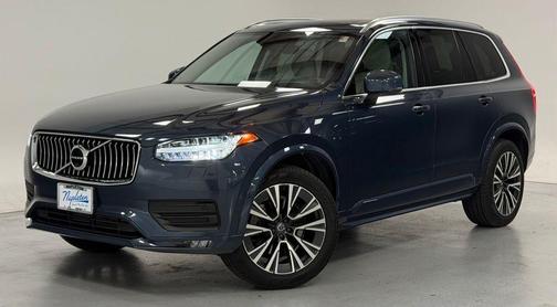 Denim Blue Metallic 2022 Volvo XC90 T6 Momentum 7 Passenger