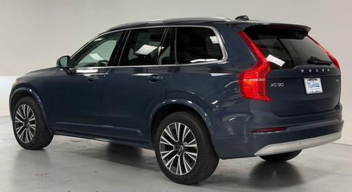 Denim Blue Metallic 2022 Volvo XC90 T6 Momentum 7 Passenger
