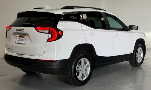 Summit White 2024 GMC Terrain SLE