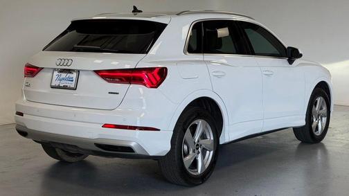 Ibis White 2022 Audi Q3 40 Premium