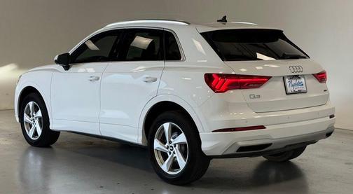Ibis White 2022 Audi Q3 40 Premium