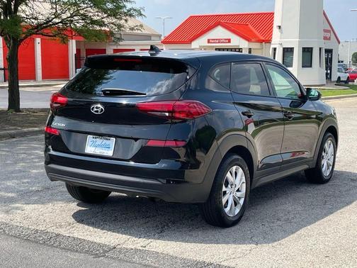 2021 Hyundai TUCSON SE