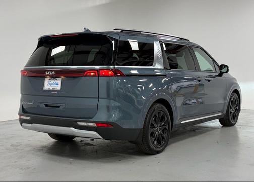 2022 Kia Carnival SX
