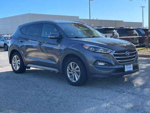 2017 Hyundai TUCSON SE Plus