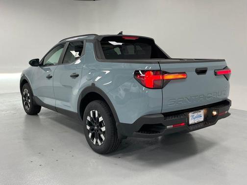 2025 Hyundai SANTA CRUZ SEL Activity