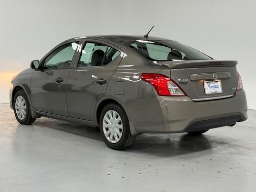 2015 Nissan Versa 1.6 S+