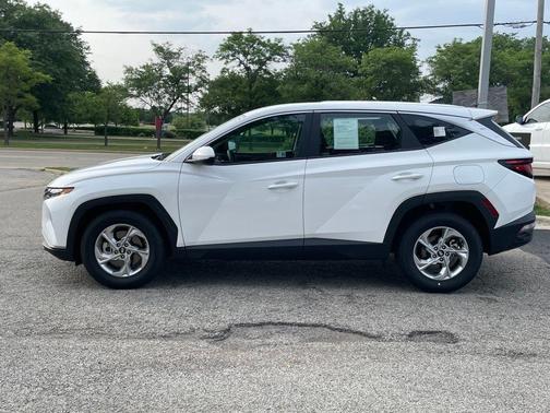 2024 Hyundai TUCSON SE