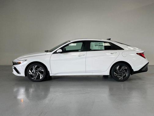 2025 Hyundai ELANTRA HEV Limited