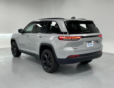 2024 Jeep Grand Cherokee Laredo