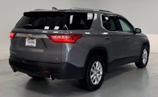 Satin Steel Metallic 2018 Chevrolet Traverse LT Cloth