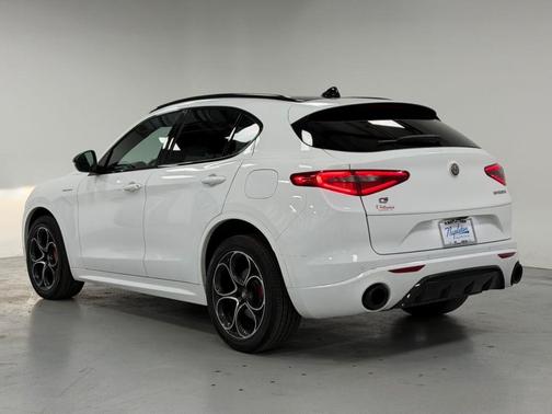2023 Alfa Romeo Stelvio Veloce