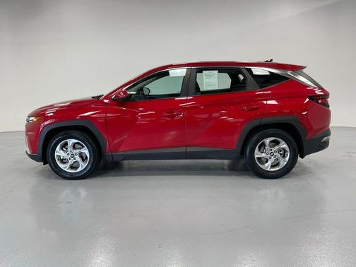 2023 Hyundai TUCSON SE
