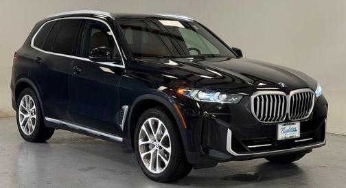 Black Sapphire Metallic 2024 BMW X5 xDrive40i