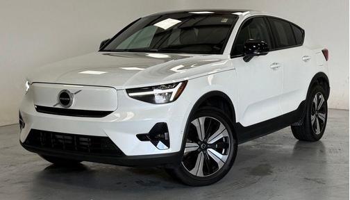 Crystal White 2023 Volvo C40 Recharge Pure Electric Twin Plus