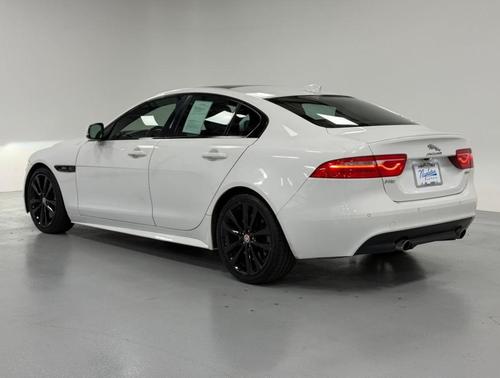 2017 Jaguar XE 35t R-Sport