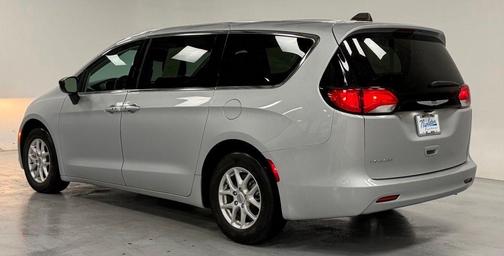 Silver Mist Clearcoat 2024 Chrysler Voyager LX