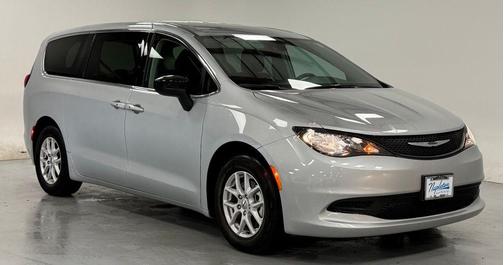 Silver Mist Clearcoat 2024 Chrysler Voyager LX