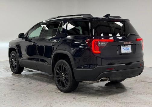 2022 GMC Acadia SLT