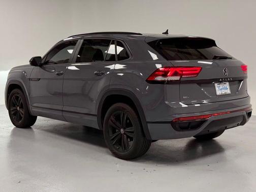 2022 Volkswagen Atlas Cross Sport 2.0T SEL R-Line Black