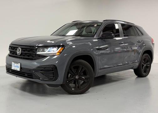 2022 Volkswagen Atlas Cross Sport 2.0T SEL R-Line Black