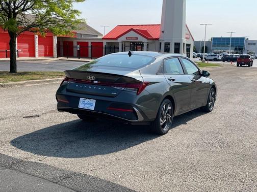 2025 Hyundai ELANTRA HEV SEL Sport