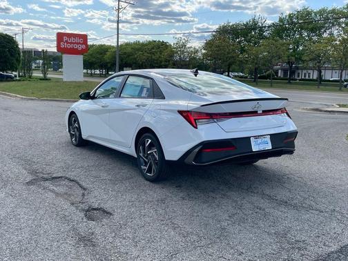 2025 Hyundai ELANTRA HEV SEL Sport