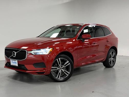 2020 Volvo XC60 T5 Momentum