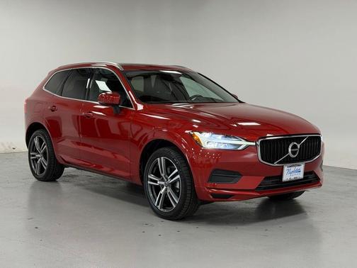 2020 Volvo XC60 T5 Momentum