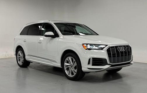 2023 Audi Q7 55 Premium Plus