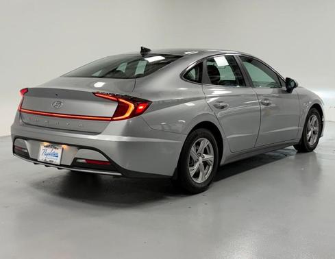2021 Hyundai SONATA SE