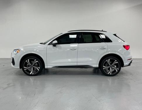 2023 Audi Q3 45 S line Premium