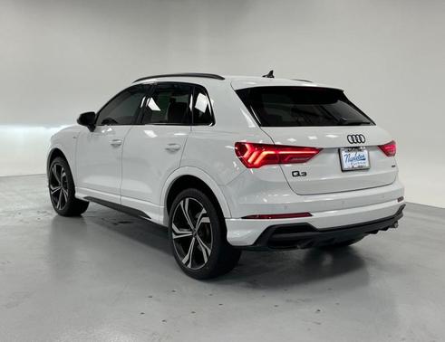 2023 Audi Q3 45 S line Premium