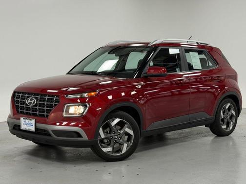 2024 Hyundai VENUE SEL