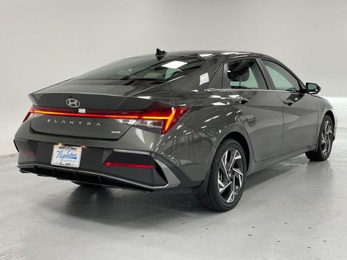2025 Hyundai ELANTRA HEV Limited