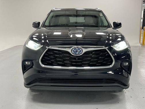 2022 Toyota Highlander Hybrid Limited
