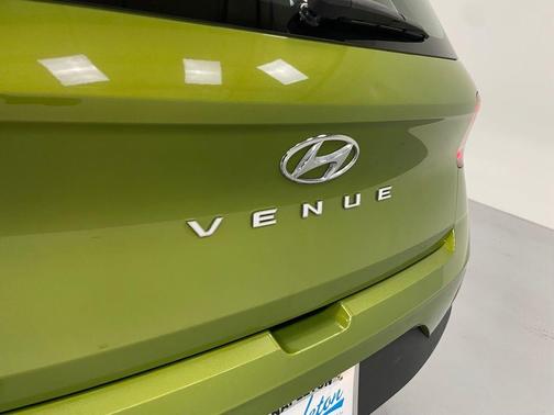 2020 Hyundai VENUE SEL