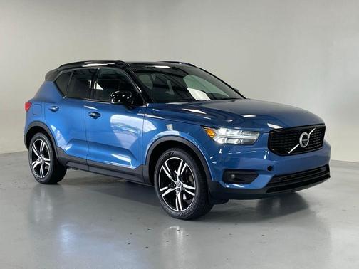 2021 Volvo XC40 T5 R-Design